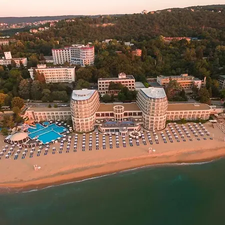 Azalia Balneo & Hotel