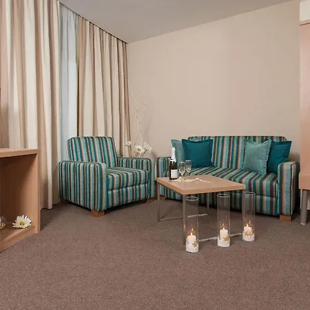 Hotel Azalia Balneo & 4*