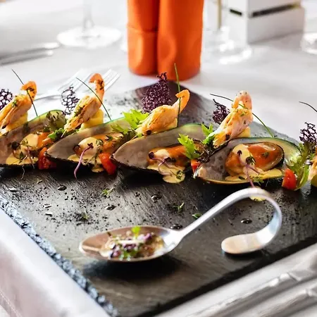 Hotel Azalia Balneo & 4*