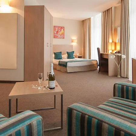 Azalia Balneo & Hotel